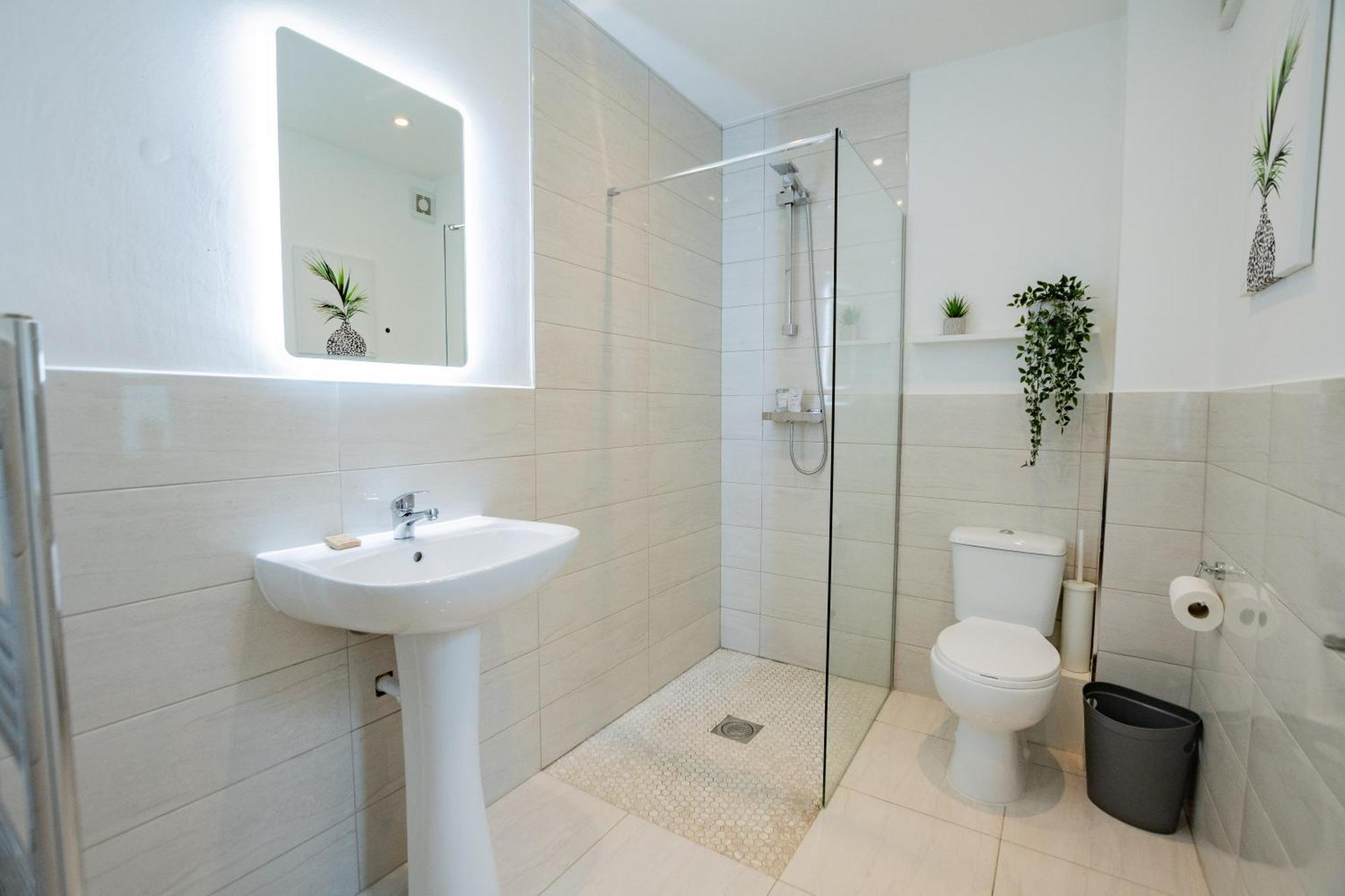 The Large Group House -Sleeps 21 Villa Dublin Ngoại thất bức ảnh